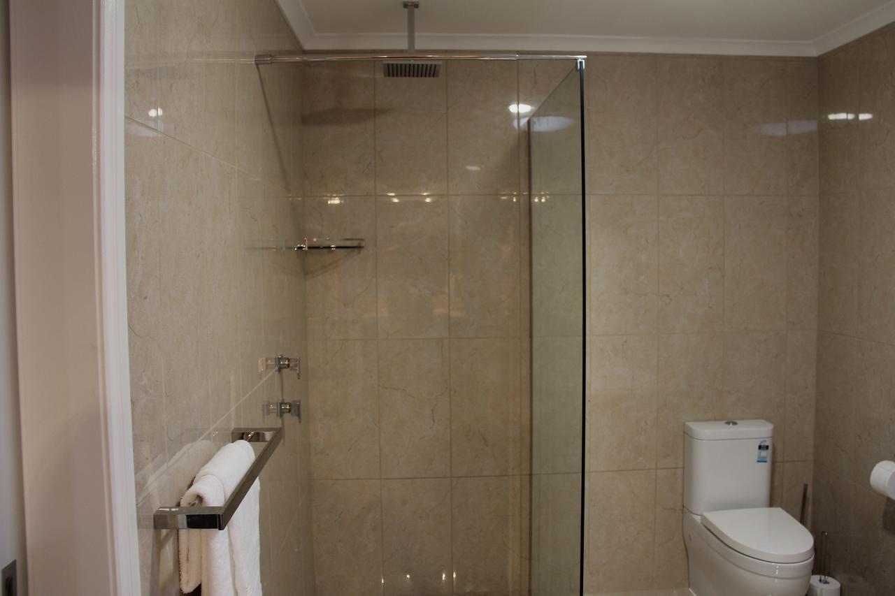 Lure Bed And Breakfast Норманвилль Экстерьер фото